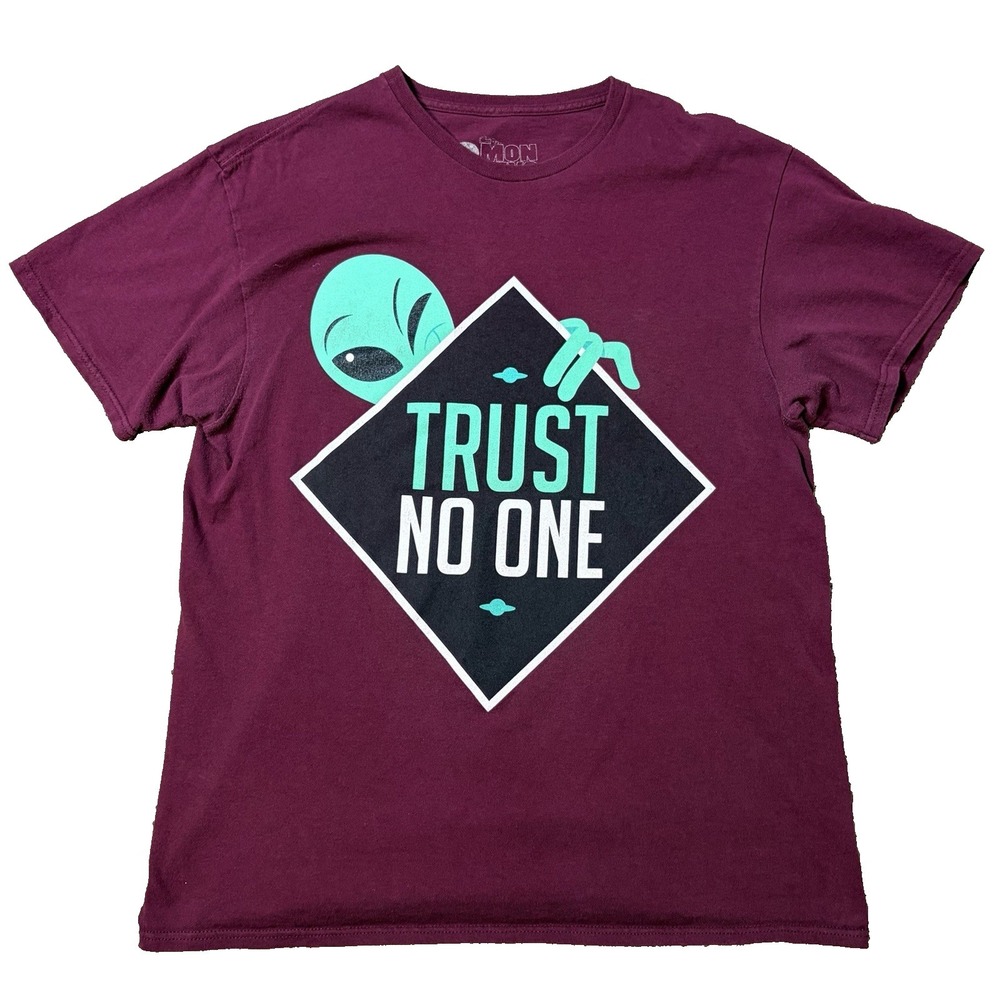 2 MONKEYS Trust No One Alien Spacecraft Short Sleeve T-Shirt Burgundy Size Large
